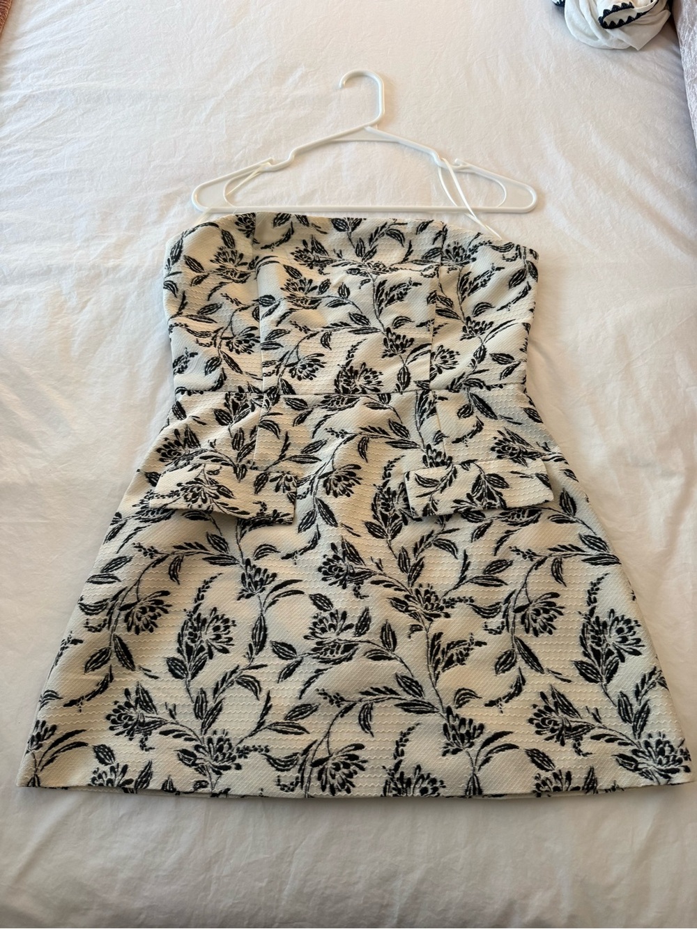 NWT Strapless Mini Dress